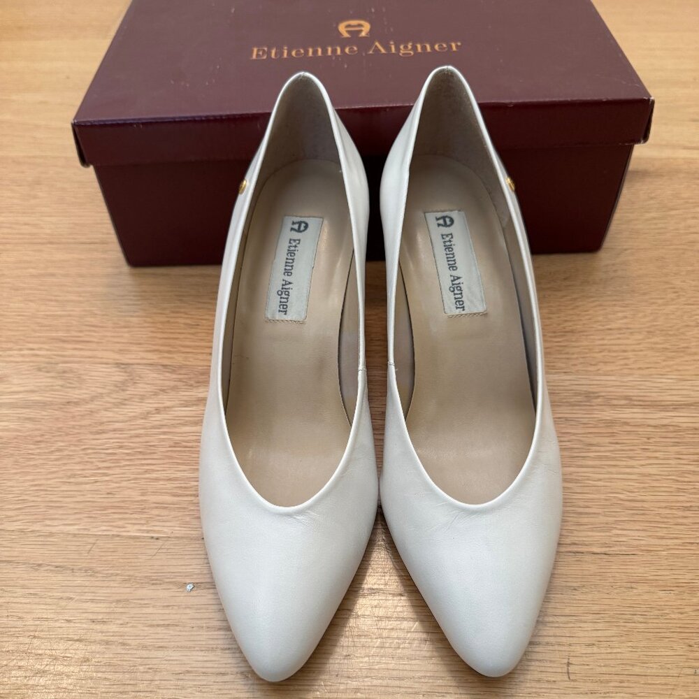 Etienne Aigner White Leather Pumps Size 7.5M
